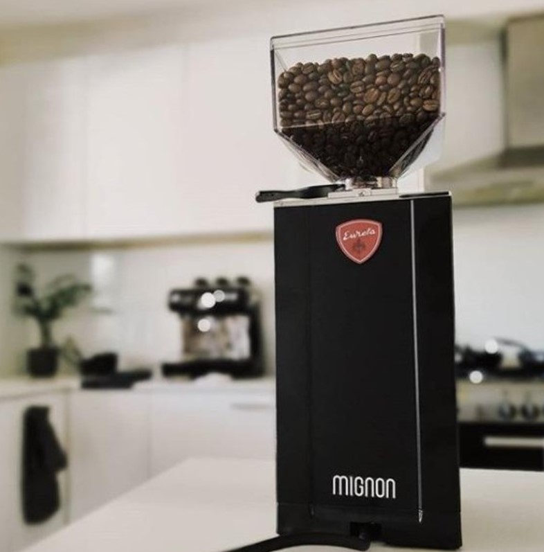 Kávomlýnek Eureka Mignon Turbo. Zdroj obrázku: Eureka Kávomlýnek Eureka Mignon Turbo.