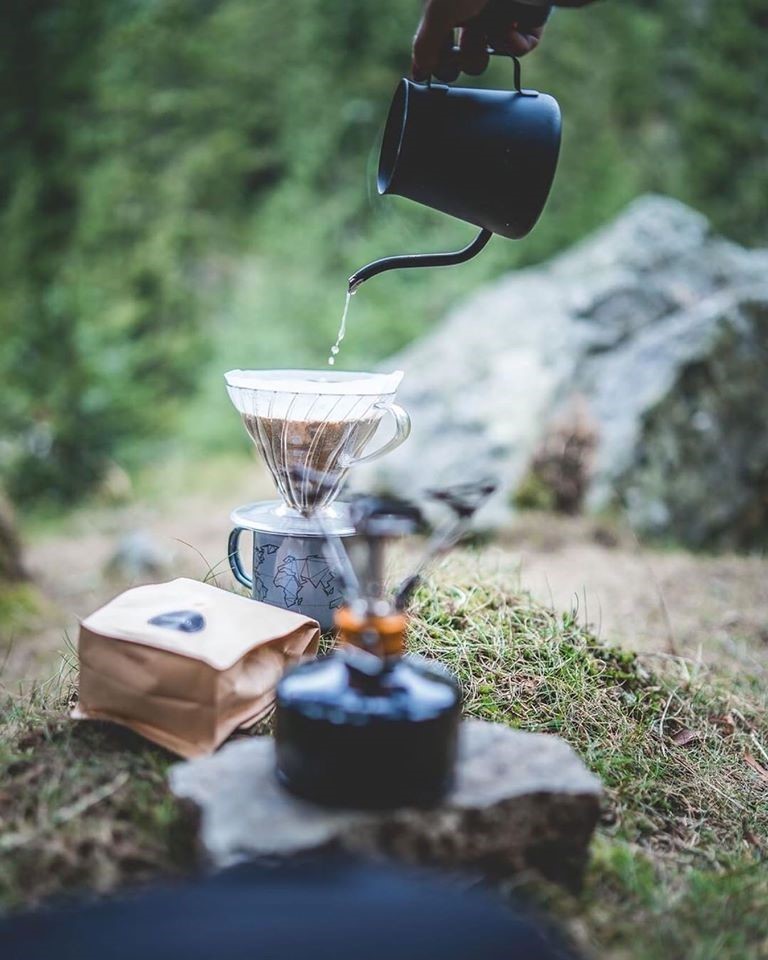 Hario V60 Ice Coffee Maker je skvělým řešením pro přípravu ledové kávy. Překapávač od značky Hario je snadno použitelný a zaruču