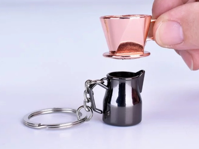 JoeFrex Konvice na mléko – černý přívěsek | Lázeňská káva