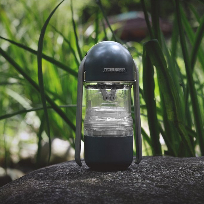 Kávovar Leverpresso V3 v černé | Lázeňská káva