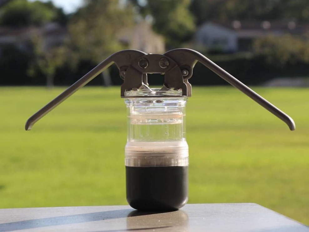 Kávovar Leverpresso V3 v černé | Lázeňská káva