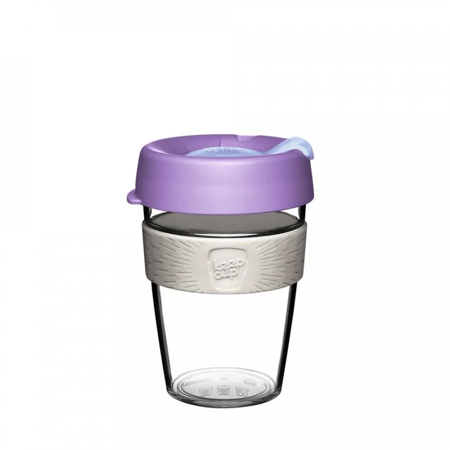 Keepcup kelímek na kávu s plastovým průhledným tělem a fialovým víčkem.