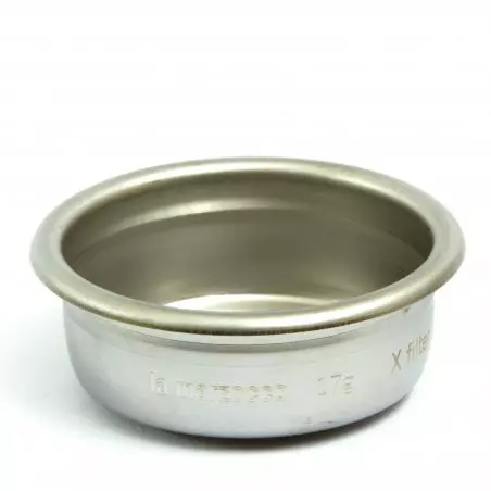 Košík s certifikátem o kvalitě Strada pro 17 gramů kávy na přípravu espressa.