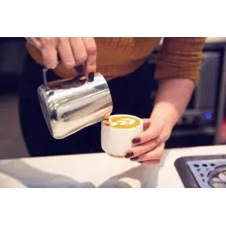 Konvice Barista Hustle pro latte art