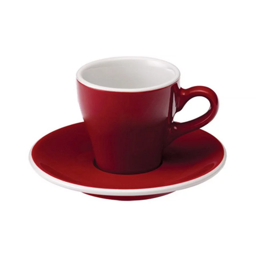 Červený porcelánový šálek na espresso s talířkem značky Loveramics s objemem 80 ml.