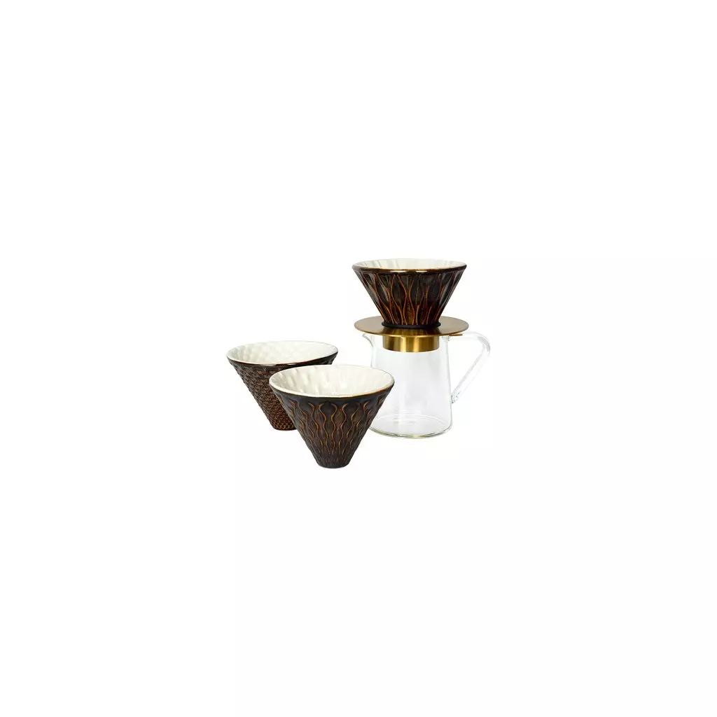 Porcelánový dripper set Loveramics Brewers v barvě temně šedé, ideální pro přípravu filtrované kávy.