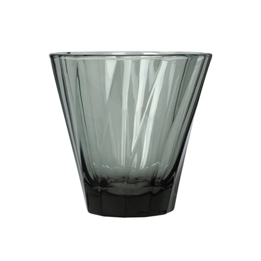 Černý skleněný šálek na cappuccino Loveramics Twisted o objemu 180 ml vyrobený ze skla.