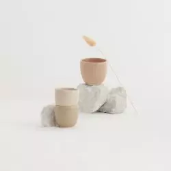 Šálek na kávu Aoomi Iris Mug A04 s objemem 80 ml, ideální pro espresso.