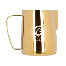 Konvička na mléko Barista Space Golden o objemu 600 ml v zlaté barvě, ideální pro baristy.