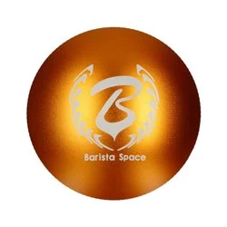 Distributor na kávu Barista Space C1 ve zlaté barvě s průměrem 58mm, ideální pro přesné rozložení mleté kávy ve filtru.