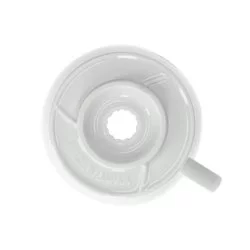 Bílý překapávač Hario W60-02 je ideální pro přípravu filtrované kávy.
