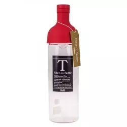 Hario Cold Brew Tea Filter-In Bottle o objemu 750 ml v červené barvě.