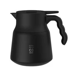 Černá termoska Hario Insulated Server V60-03 Plus s objemem 800 ml, určená pro milovníky kávy.