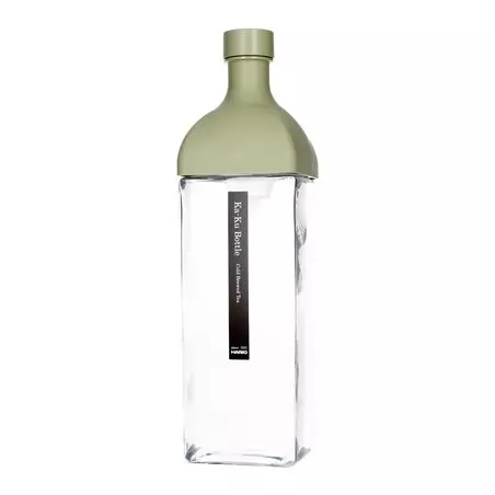 Zelená láhev Hario Ka-Ku od značky Hario, ideální pro přípravu coldbrew kávy.