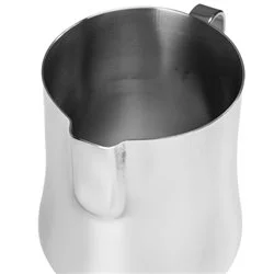 Stříbrná konvička na mléko Motta Aurora s objemem 500 ml, ideální pro přípravu pěny na cappuccino.