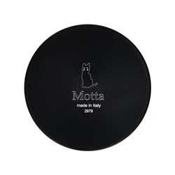 Distributor kávy Motta s průměrem 57 mm, ideální pro precizní rozložení mleté kávy ve filtru.