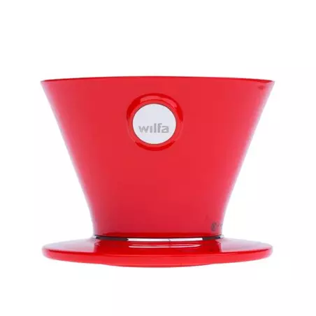 Překapávač Wilfa Pour Over Dripper v červené barvě je stylový a praktický pomocník pro milovníky filtrované kávy.
