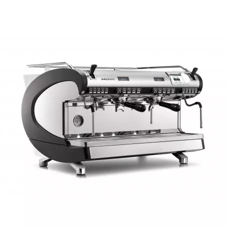 Profesionální pákový kávovar Nuova Simonelli Aurelia Wave T3 2GR v černém provedení s funkcí přípravy teplého mléka.