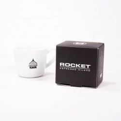 Rocket Espresso distributor a tamper pro přípravu espressa s obalem.
