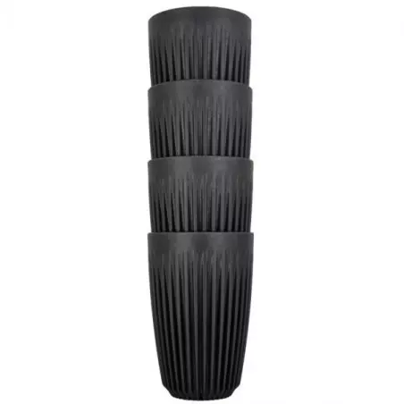 Černý ekologický kelímek Huskee 4 ks vložené do sebe na bílém pozadí, o objemu 350 ml