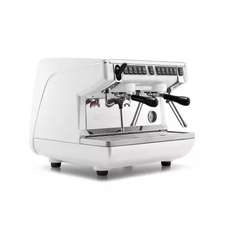 Profesionální pákový kávovar Nuova Simonelli Appia Life Compact 2GR ve světlém bílém provedení s označením Standard.
