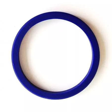 Cafelat modré silikonové těsnění na bílém pozadí