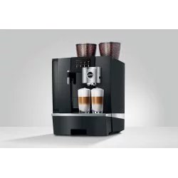 Profesionální automatický kávovar Jura GIGA X8.