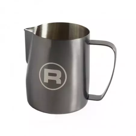 Rocket Espresso konvička na šlehání mléka v černé barvě o objemu 600 ml.