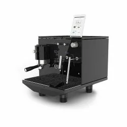Profesionální pákový kávovar Iberital Vision 1GR s jednou tryskou pro horkou vodu.