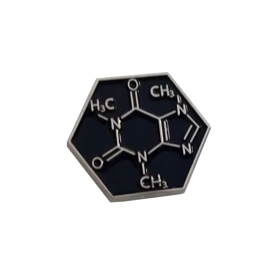 Pin ve tvaru kofeinové molekuly od značky JoeFrex, ideální dárek pro milovníky kávy.