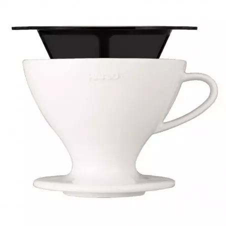 Keramický překapávač Hario W60-02 v bílé barvě, určený pro milovníky kvalitní kávy.