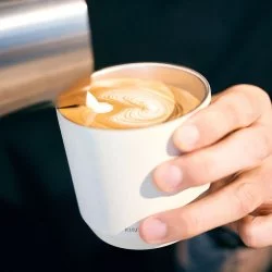 Kinto To Go Tumbler: Ideální pro kávu s sebou.