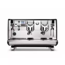 Profesionální pákový kávovar Victoria Arduino 358 White Eagle T3 2GR v černé barvě, ideální pro přípravu Caffè latte.