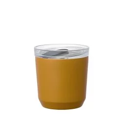 Žlutý termohrnek Kinto To Go Tumbler o objemu 240 ml.