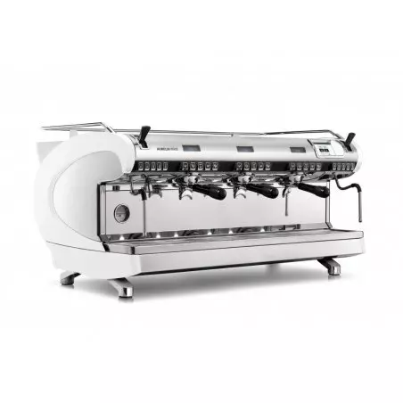 Bílý pákový kávovar Nuova Simonelli Wave UX.