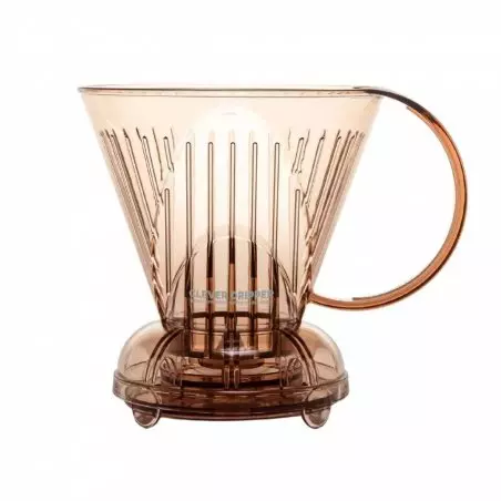 Překapávač Clever dripper L vyrobený z hnědého plastu s objemem 530 ml.