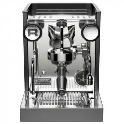 Domácí pákový kávovar Rocket Espresso Appartamento TCA zepředu. Domácí pákový kávovar Rocket Espresso Appartamento TCA zepředu.