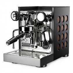 Domácí pákový kávovar Rocket Espresso Appartamento TCA v černé a měděné kombinaci.