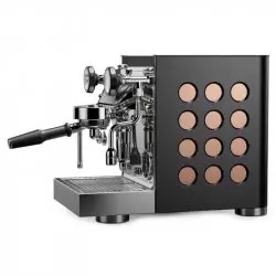 Domácí černý/měděný pákový kávovar Rocket Espresso Appartamento TCA zboku.