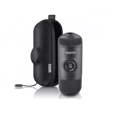 Wacaco Nanopresso v šedé barvě v balení s pevným obalem.
