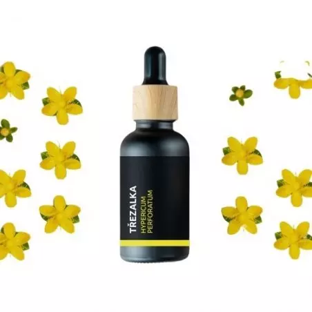 Lahvička esenciálního oleje třezalky od značky Pěstík, objem 10 ml, vhodná pro zmírnění bolesti svalů a zad.