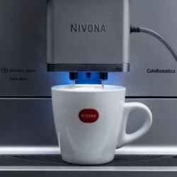 Nivona NICR 970 Funkce kávovaru : Výpusť kávy s mlékem najednou