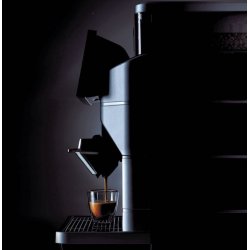 Automatický kávovar Saeco Magic M1.