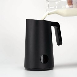 Automatický napěňovač mléka i mléčných alternativ Subminimal Nanofoamer PRO.