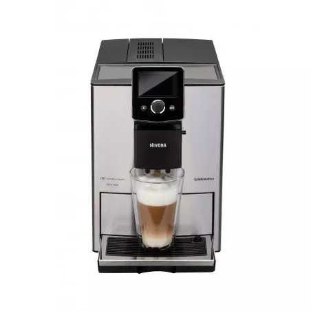 Domácí automatický kávovar Nivona NICR 825 ve stříbrném provedení představuje kvalitní volbu pro milovníky kávy.