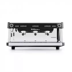 Profesionální třípákový kávovar Nuova Simonelli Aurelia MP 2GR v černé barvě.