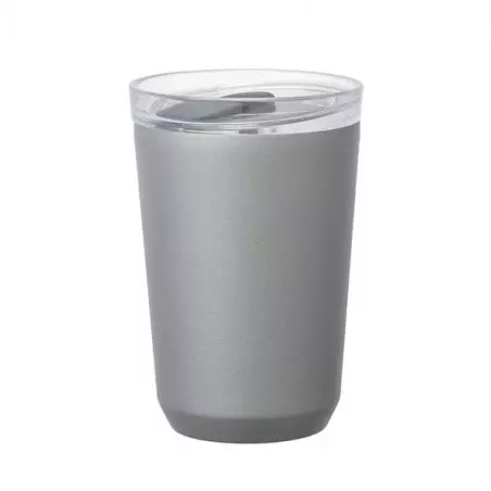 Stříbrný termohrnek Kinto To Go Tumbler o objemu 360 ml, ideální pro cestování.