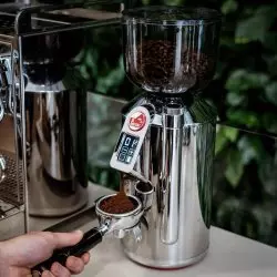 Elektrický domácí mlýnek La Pavoni Cilindro.