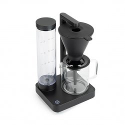 Kávovar na filtrovanou kávu Wilfa Performance Compact CM8B-A100 v černé barvě.