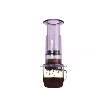 Aeropress Clear Purple má krásný křišťálový fialový design.